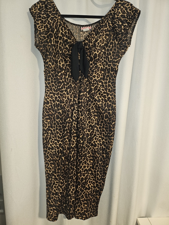 Pinup Couture Dresses & Skirts - Pinup Couture Leopard Print Midi Dress with Black Neck Tie XXL